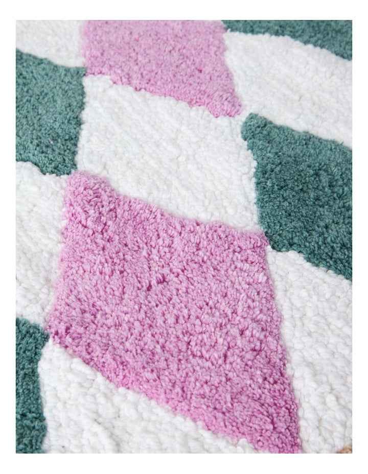 Diamond Tufted Bath Mat in Pink