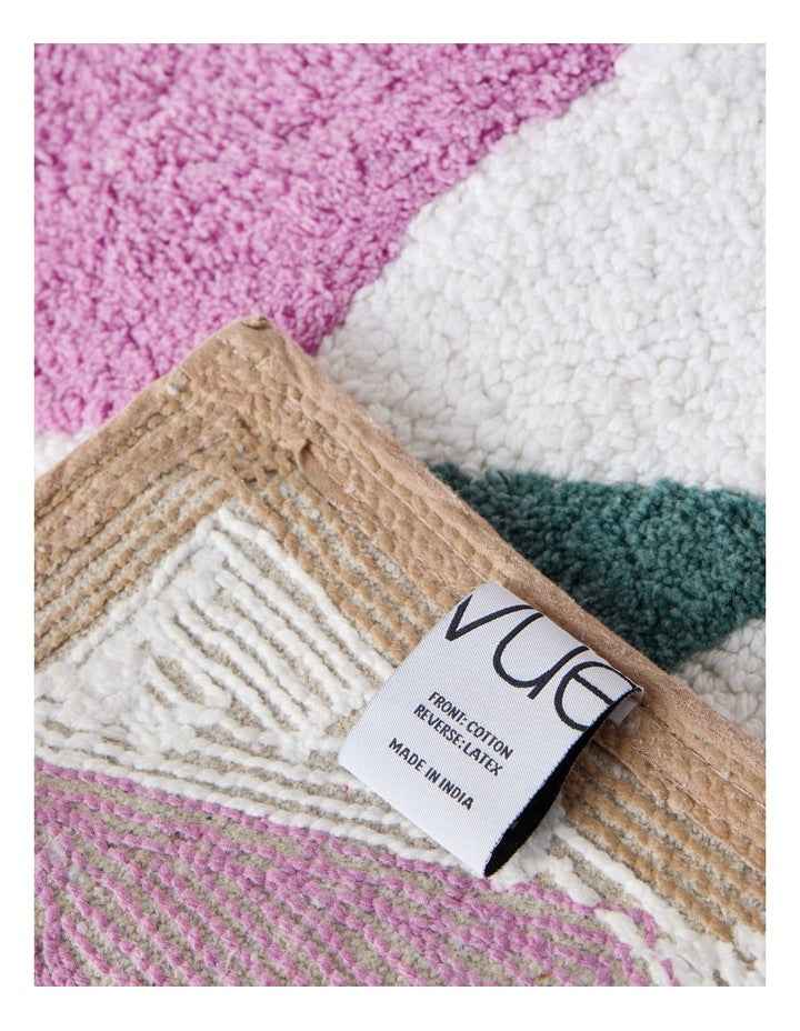 Diamond Tufted Bath Mat in Pink