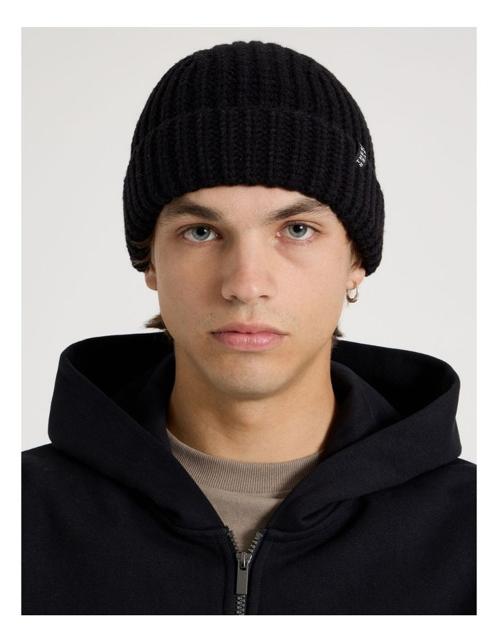 Fisherman Beanie in Black