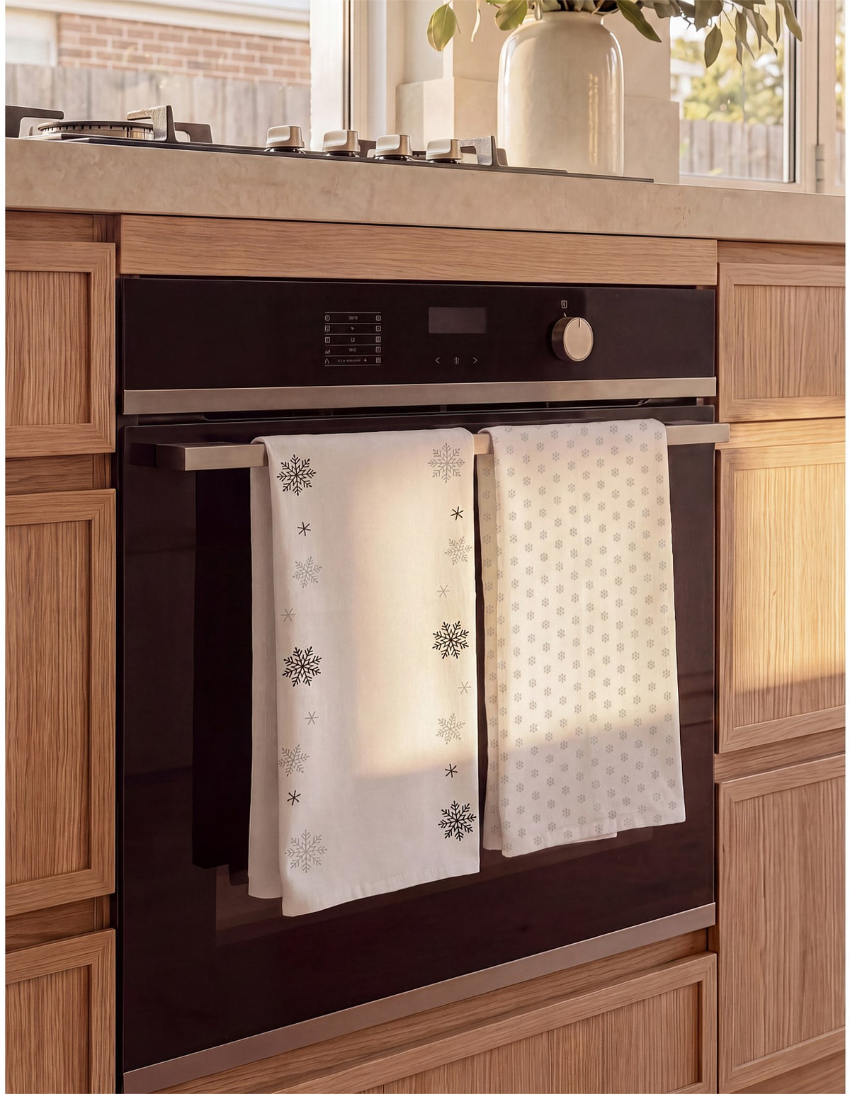 SNOWFLAKE SILVER LUREX EMMBROIDERED TEA TOWEL S/2
