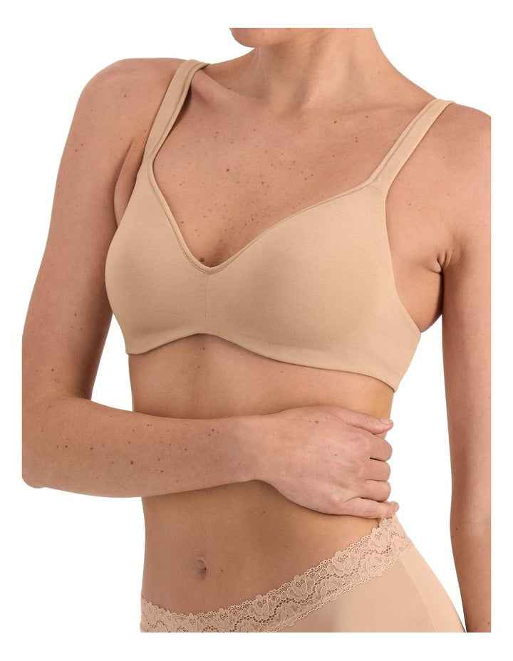 Barely There Wirefree Bra in Nude 2