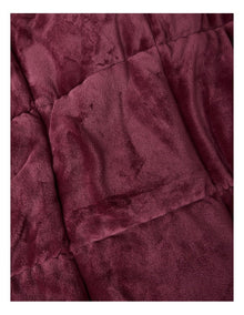 Quilted Plush Blanket in Burgundy