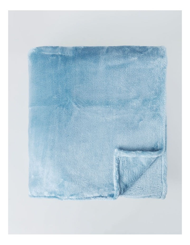 Faux Fur Blanket in Blue Fog