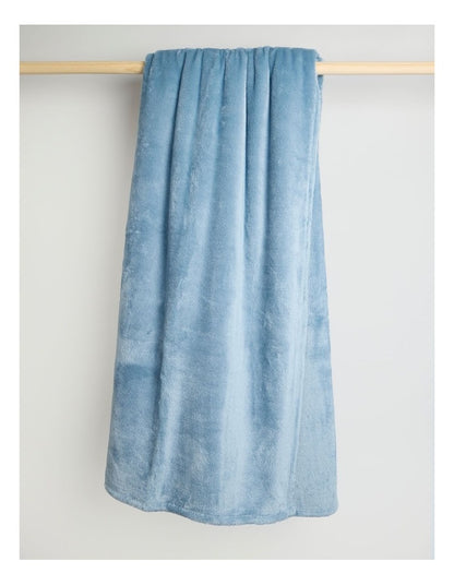 Faux Fur Blanket in Blue Fog