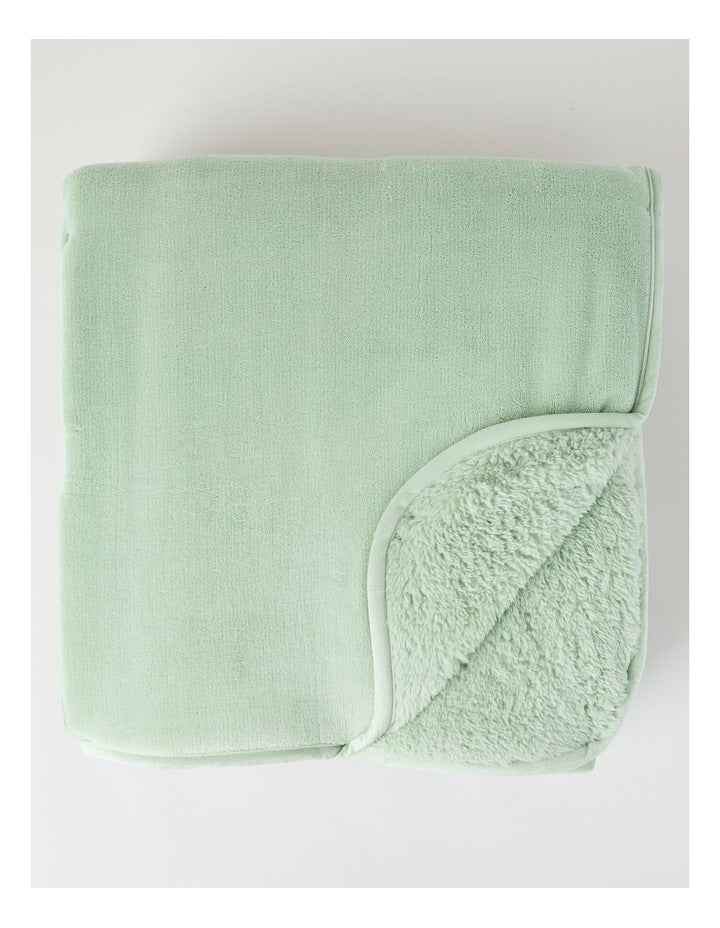 Reversible Sherpa Blanket in Sage