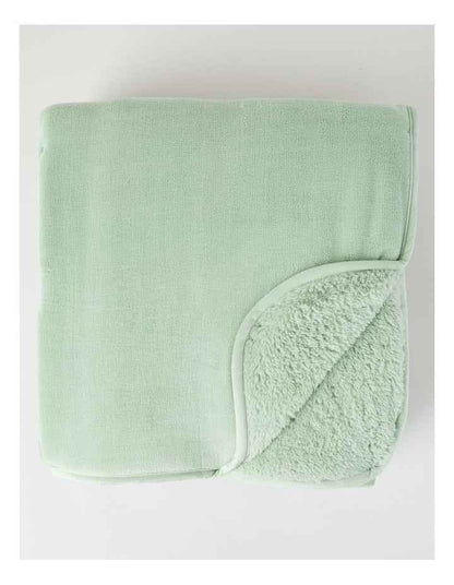 Reversible Sherpa Blanket in Sage