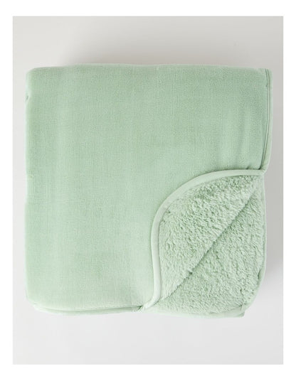 Reversible Sherpa Blanket in Sage
