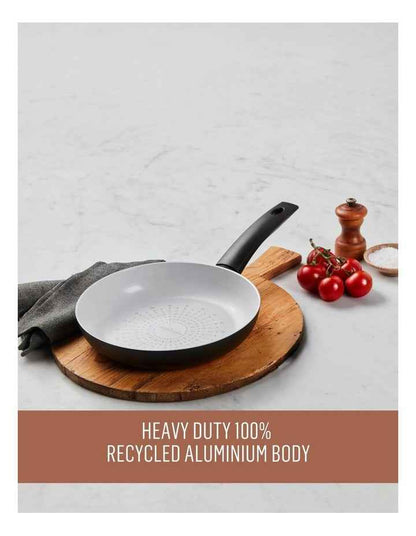 Essenza Nonstick Ceramic Open French Skillet 32cm in Black