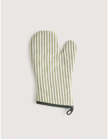 HARVEST OVEN MITT IN GARDEN