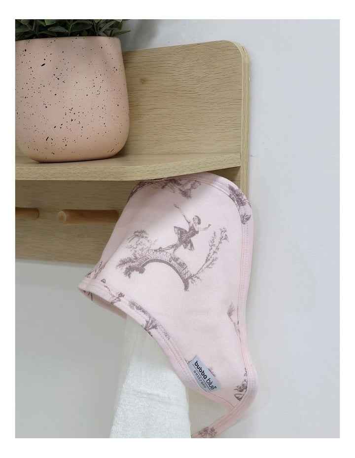 Swan Lake Hooded Towel in Pink