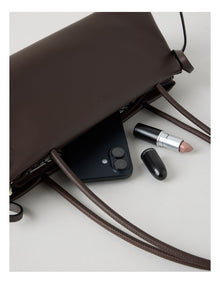Tory Shoulder Bag in Chocolate