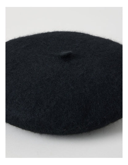 Beret Winter Hat in Black