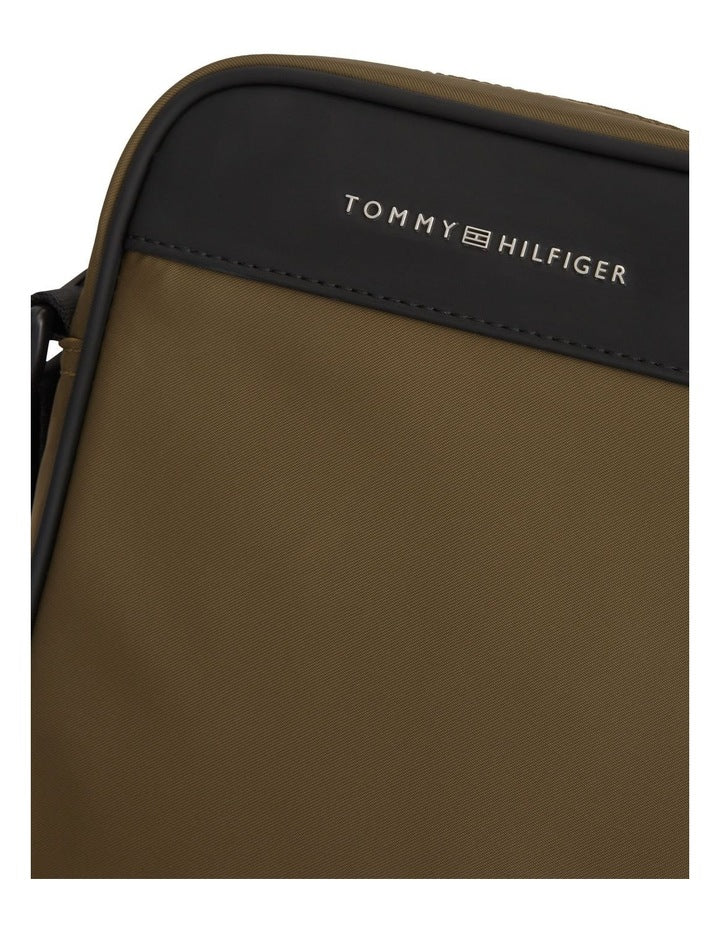 Repreve Mini Reporter Bag in Green