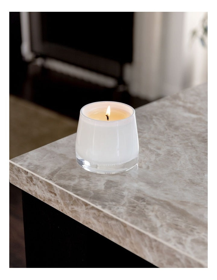 Embrace Vanille & Hazelnut Ambre Candle 260g in White