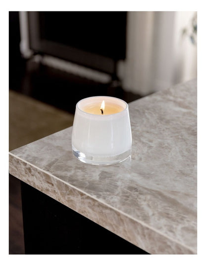 Embrace Vanille & Hazelnut Ambre Candle 260g in White