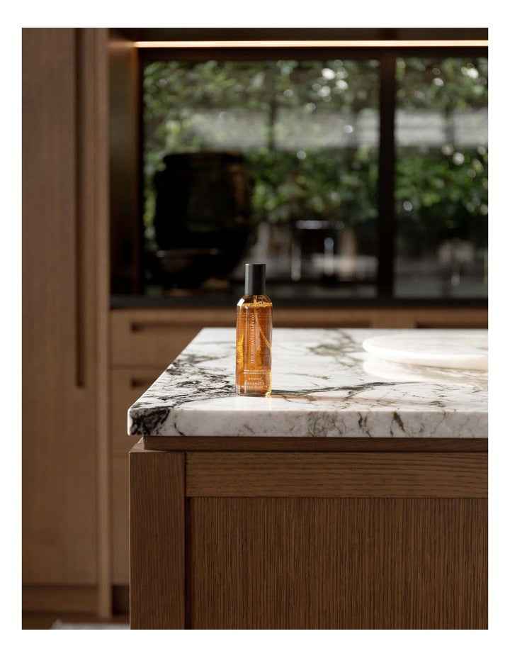 Embrace Vanille & Hazelnut Ambre Linen & Room Spray 100ml