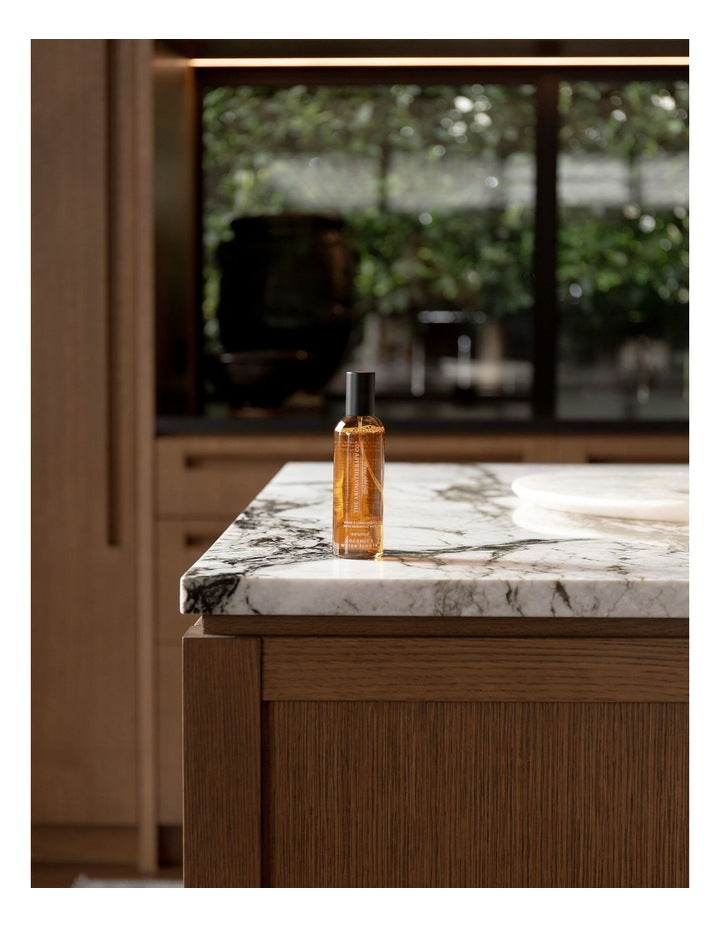 Embrace Vanille & Hazelnut Ambre Linen & Room Spray 100ml