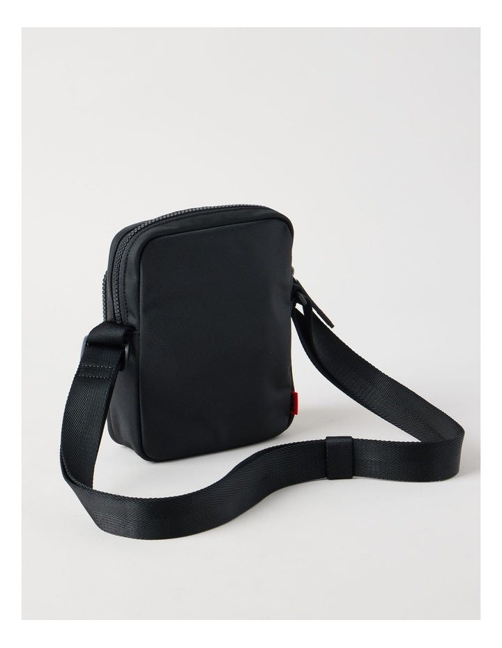Ethon 3.0_Ns Pocket Crossbody Bag in Black