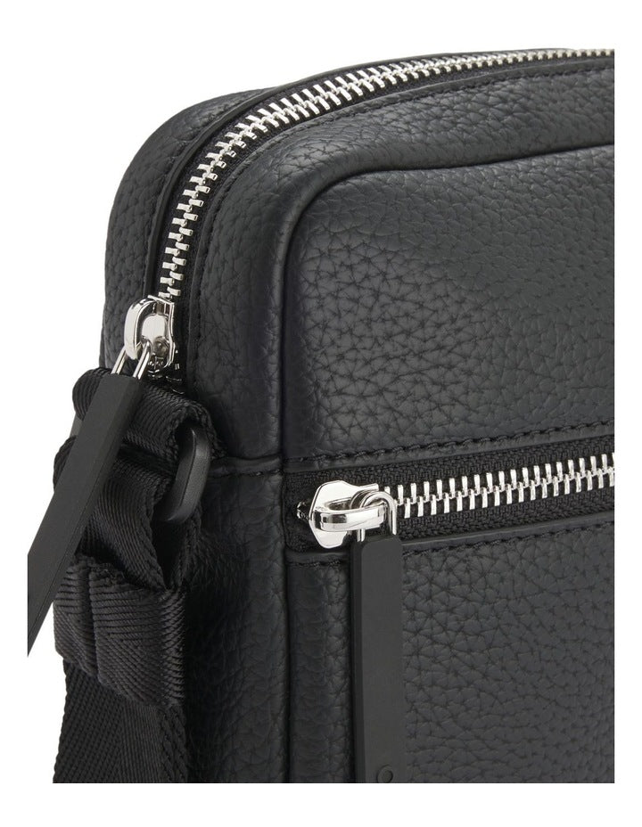 Ethon 2.0 Hi Ns Crossbody Bag in Black