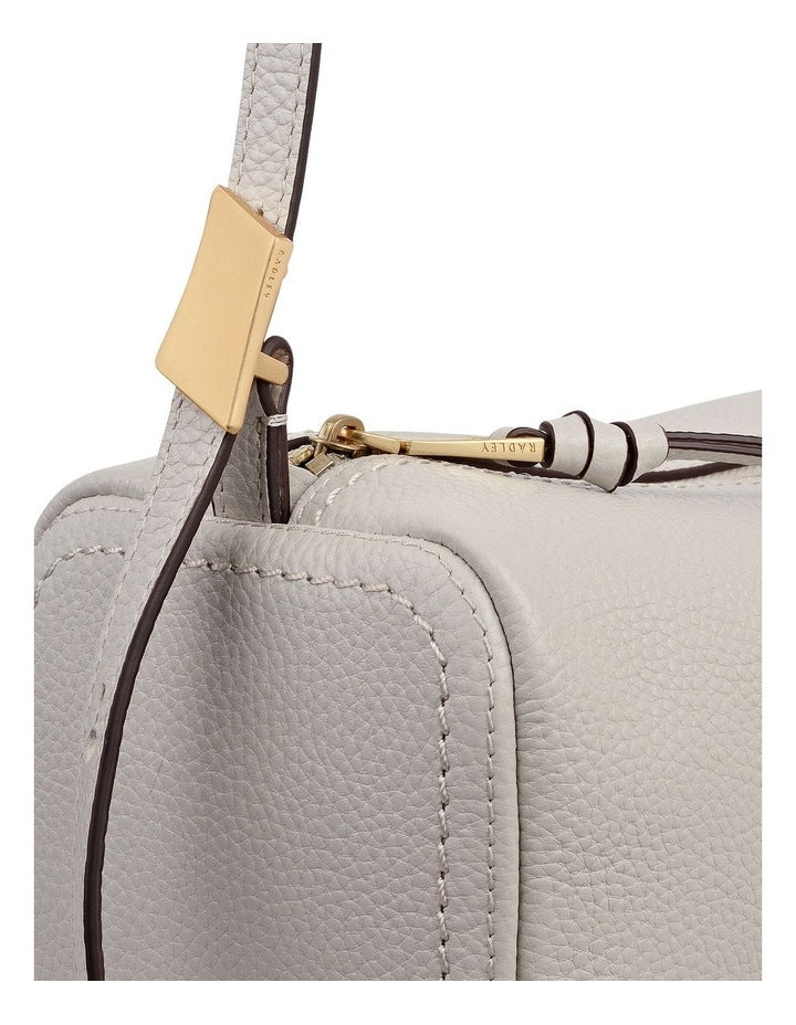 The Willow Small Shoulder Bag in Shell