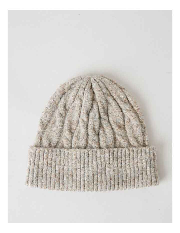 June Cable Beanie in Oatmeal