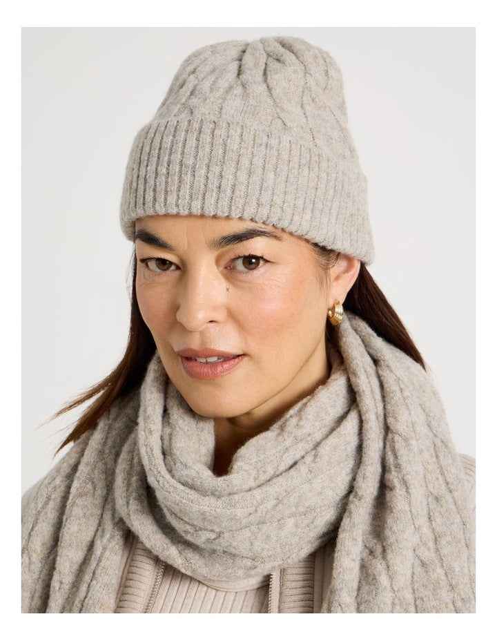June Cable Beanie in Oatmeal