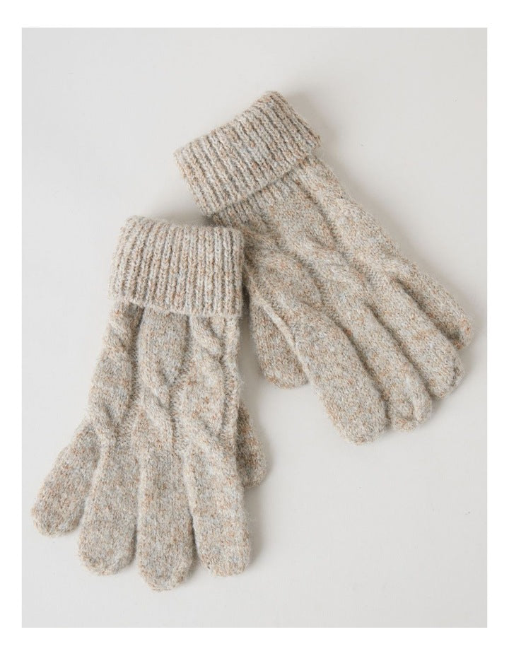 June Cable Gloves in Oatmeal