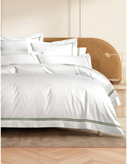 PALAIS TAILORED PILLOWCASE IN SNOW/MOSS