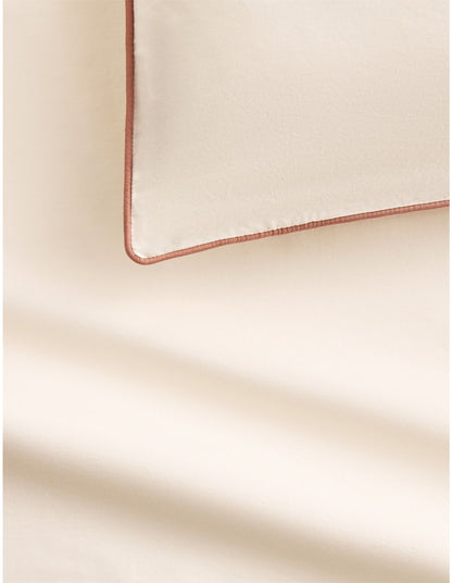 BAYLEY PIPED DOUBLE QUILT COVER SET IN PORCELAIN