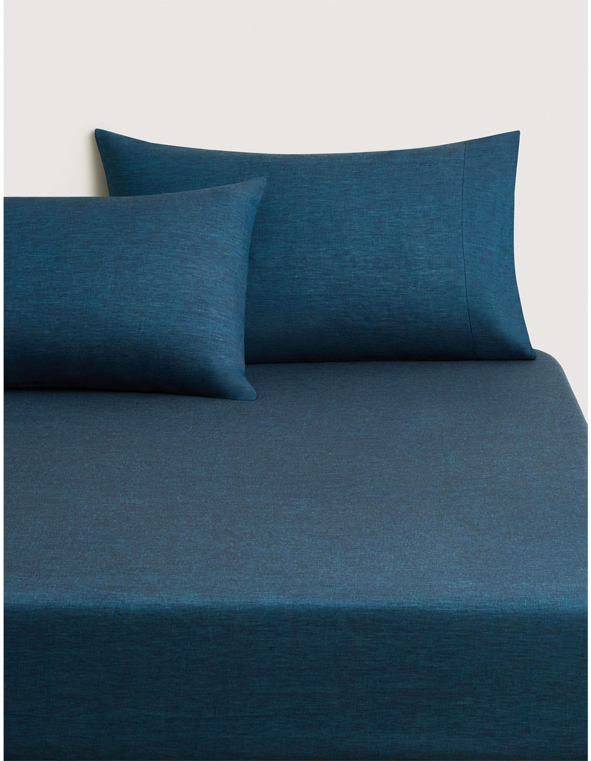ABBOTSON QUEEN FITTED SHEET IN DEEP BLUE MARLE
