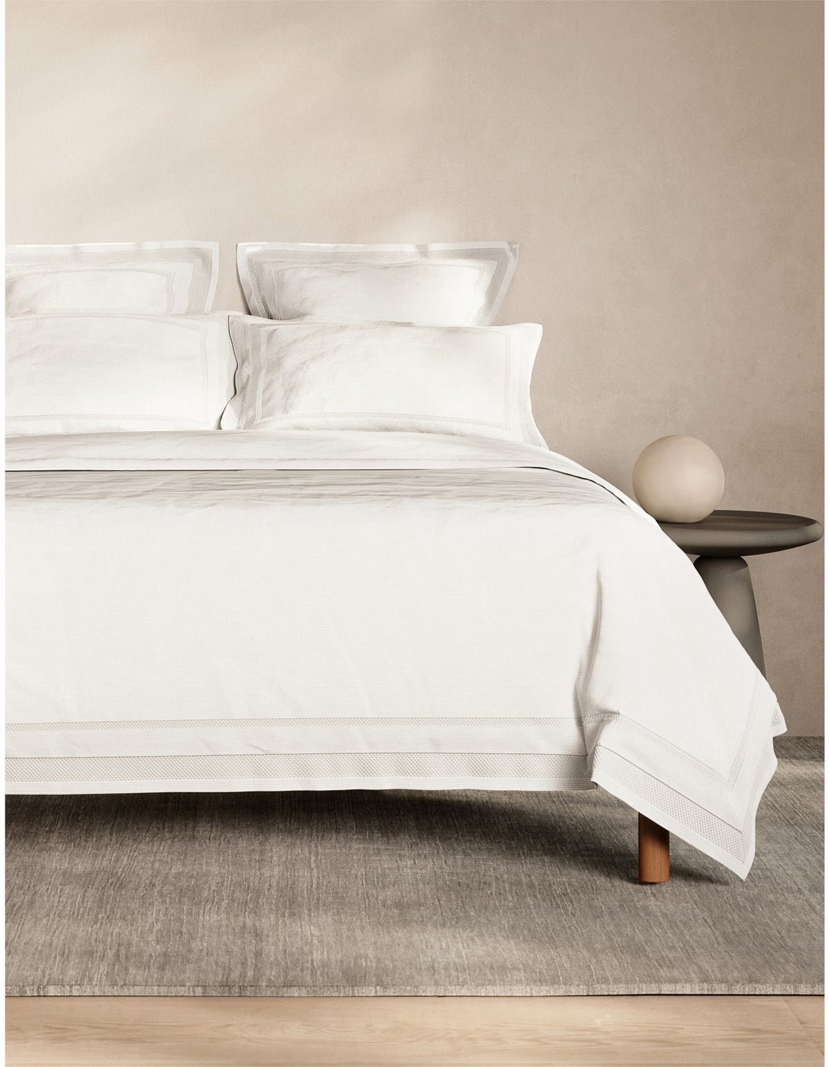 WINNMANN SUPER KING QUILT COVER SET IN WHITE
