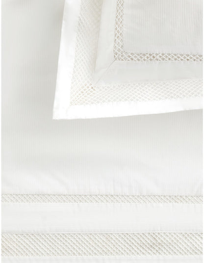 WINNMANN SUPER KING QUILT COVER SET IN WHITE