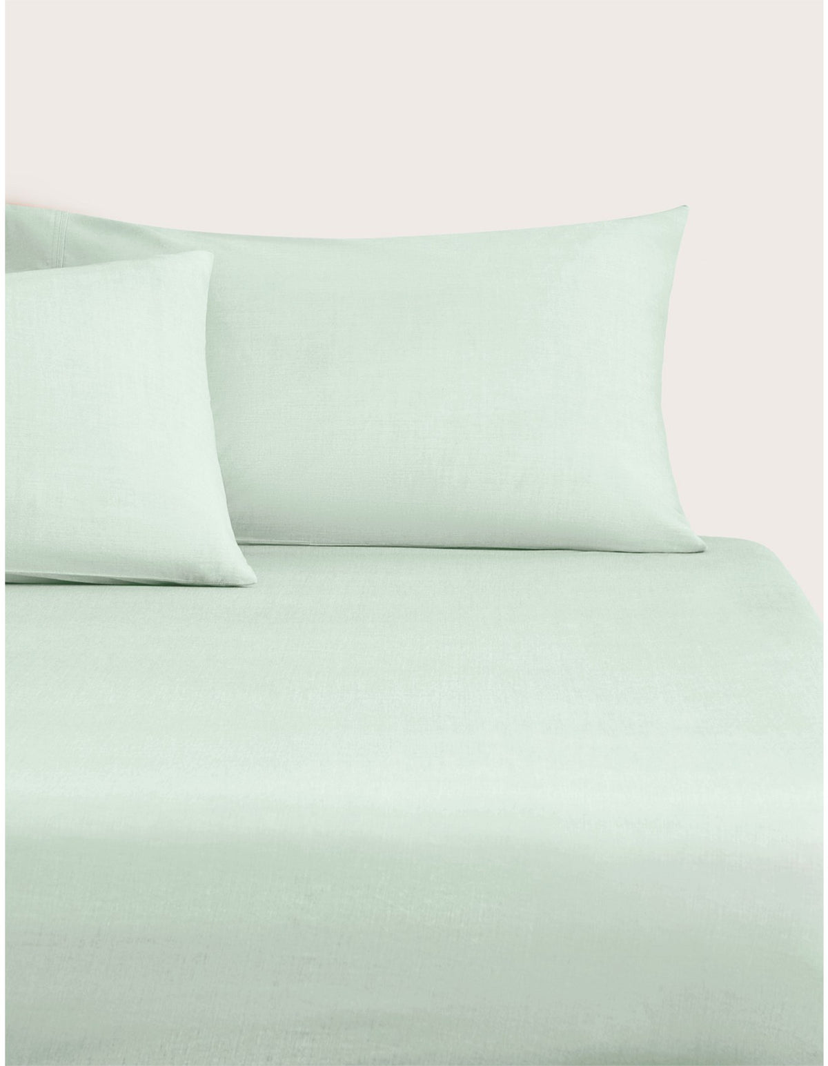 REILLY QUEEN FITTED SHEET IN LIGHT PEPPERMINT