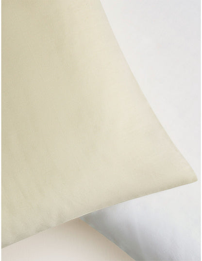 BAYLEY TRAVEL PILLOWCASE SET IN SOFT GREEN