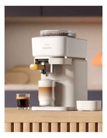 Baristina Espresso Machine BAR300/00 in Cloud White