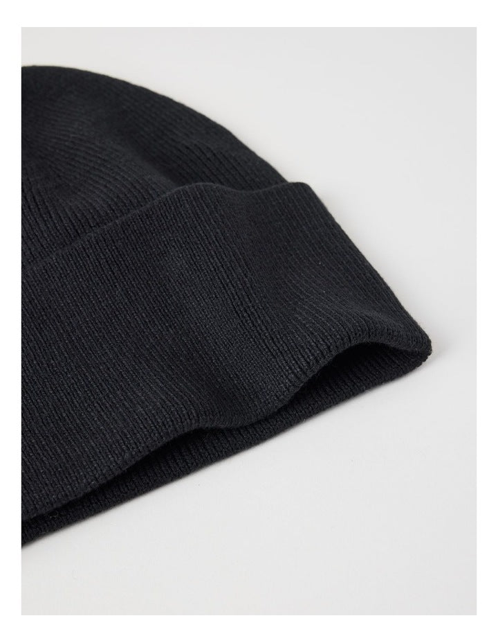 Rib Beanie in Black
