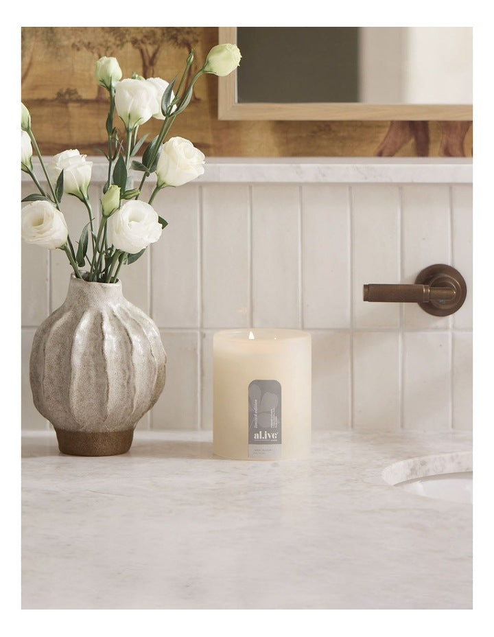 Ivory Bloom Soy Candle 300g