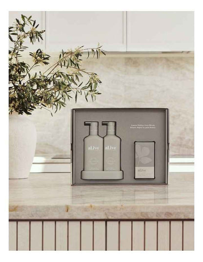 Ivory Bloom Home Ritual Gift Set