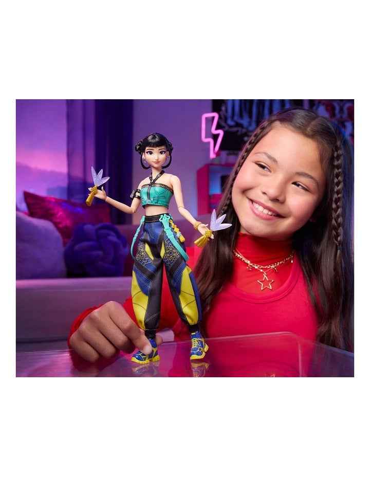 HUNTR/X Zoey Fashion Doll