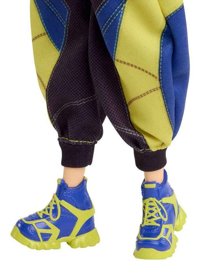 HUNTR/X Zoey Fashion Doll