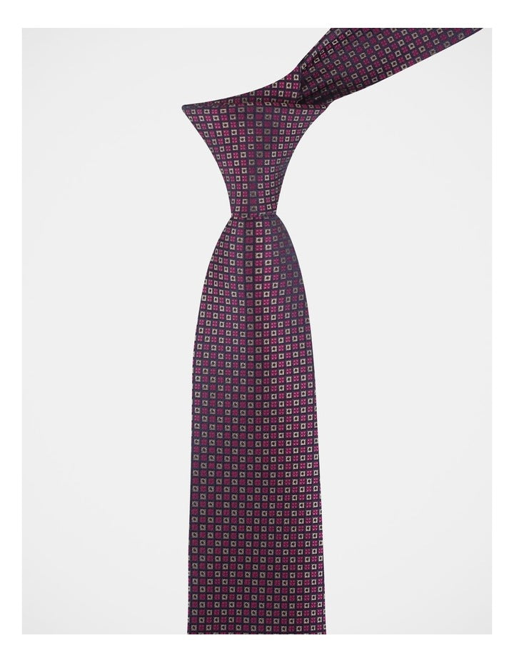 Diamond Tie in Fuchsia