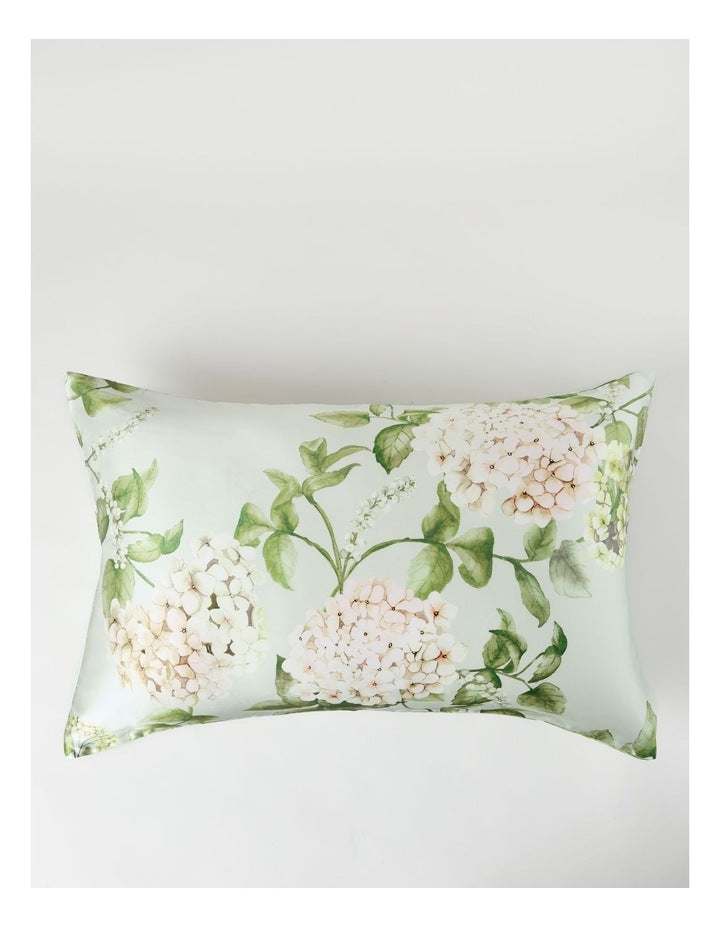 Luxe Silk Pillowcase in Hydrangea