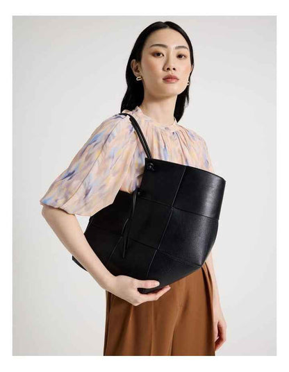 Bowie Tote Bag in Black