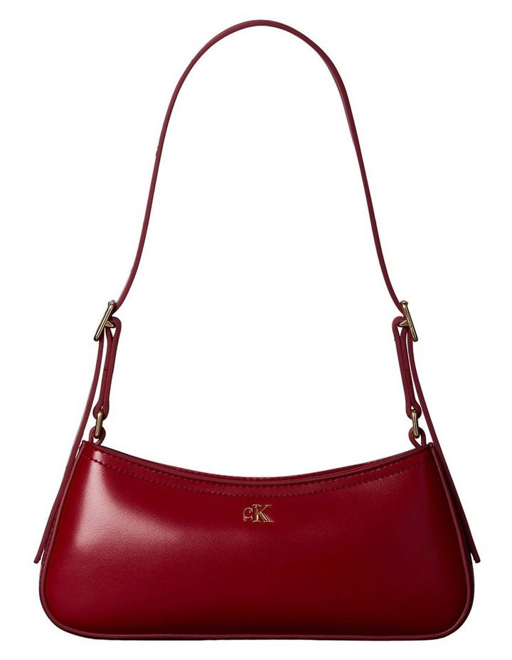 Shoulder Bag in Bordeaux