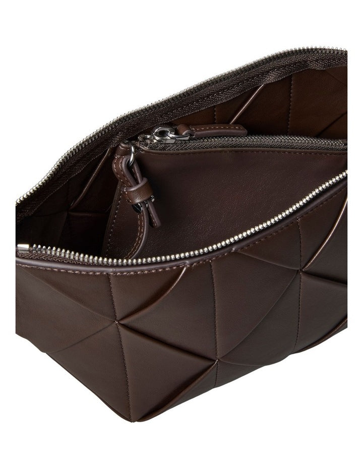 Woven Shoulder Bag in Brown