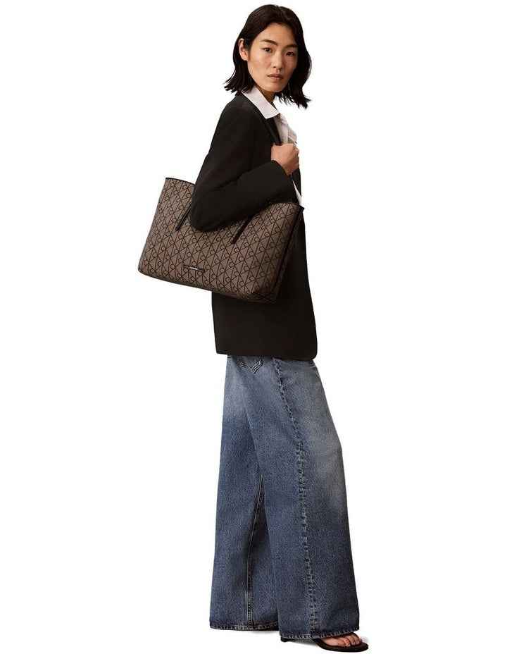 Emblem Aop Tote Bag in Grey