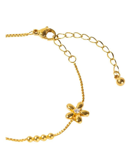 Tiny Flower Bracelet in Gold