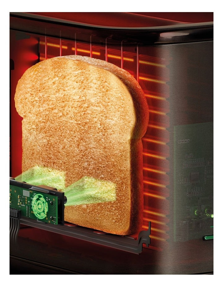 The Eye Q 870 Auto Toaster BTA870PMR4IAN1 in Pomodoro Rosso