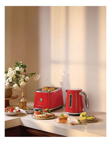 The Soft Top Luxe Kettle BKE735PMR4IAN1 in Pomodoro Rosso