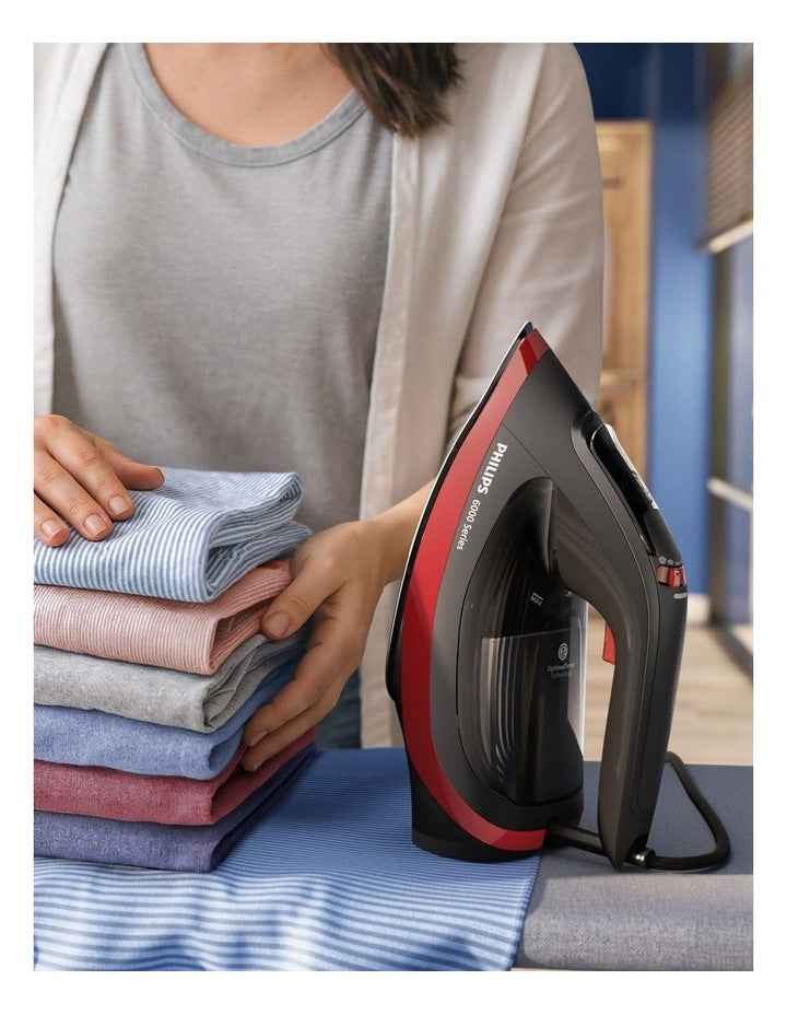 OptiTemp Steam Iron Boost 180g in Red/Black DST6130/40